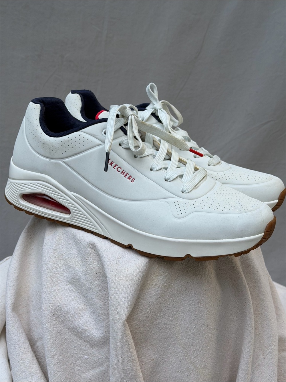 Skechers Uno - Men’s White Sneakers with Navy Interior and Red Accents